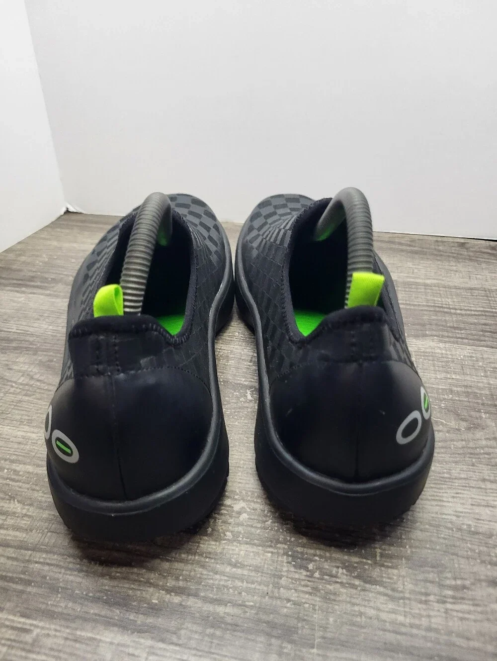 Oofos Oomg Eezee Low Checkered Shoe Sneakers Black Women's Size 11
